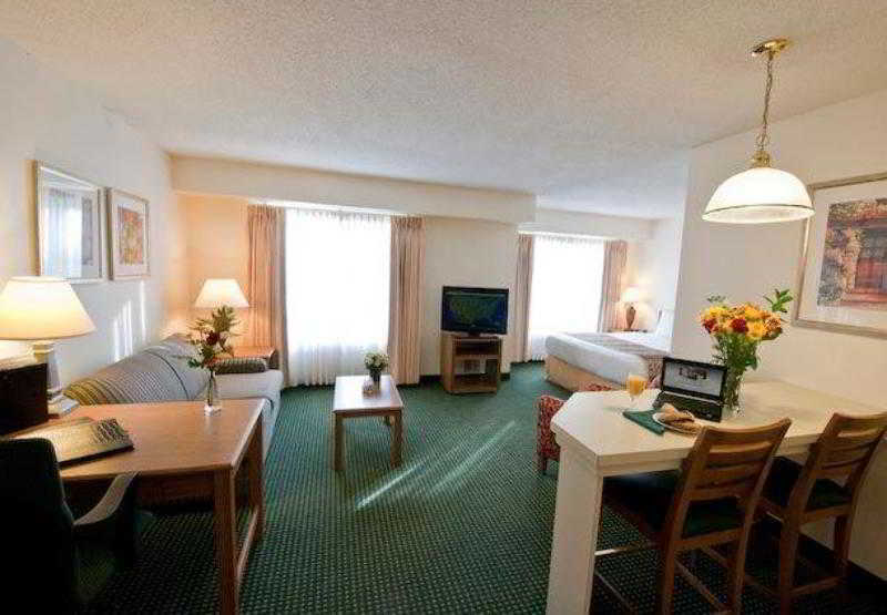 Residence Inn Appleton Room photo